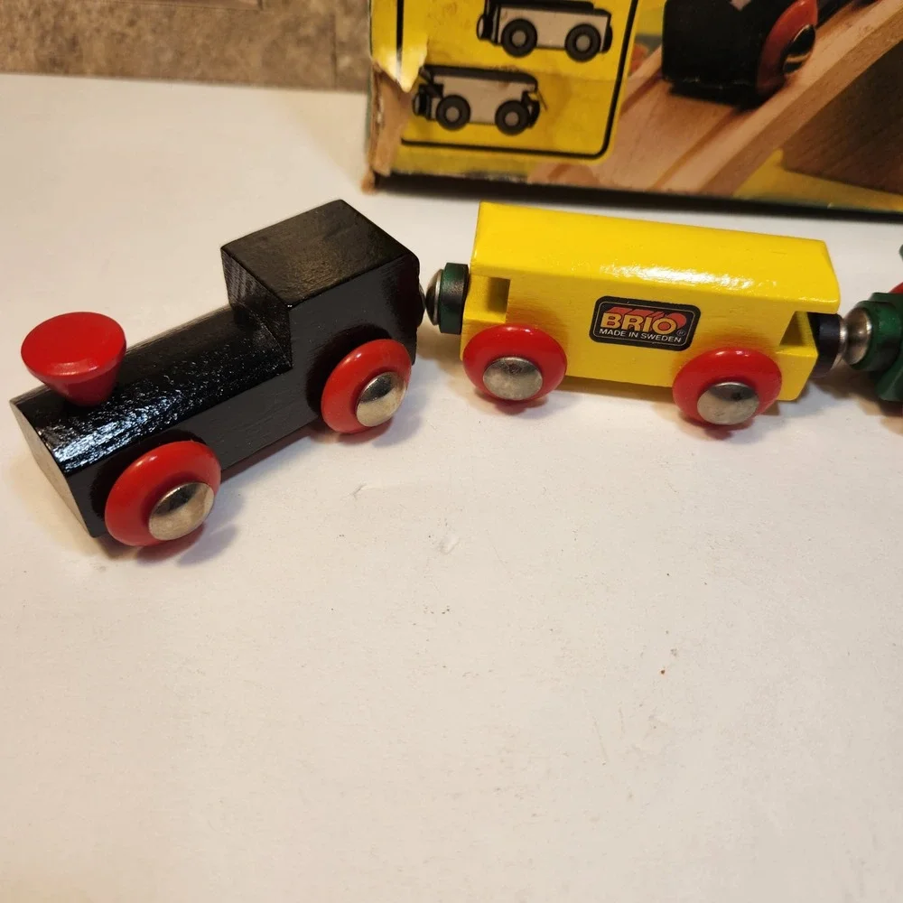 Vintage BRIO Wooden Magnetic Passenger Train Set 3316 Made in Sweden 4 Pieces